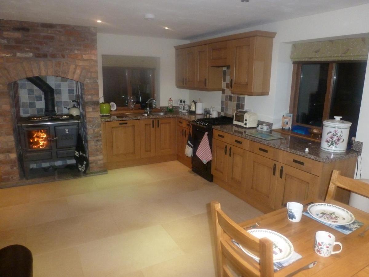 Mile House Barn Bed & Breakfast Nantwich Exterior photo
