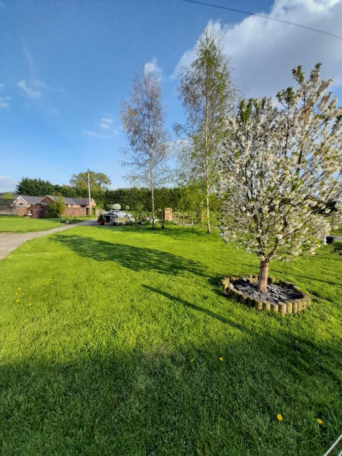 Mile House Barn Bed & Breakfast Nantwich Exterior photo